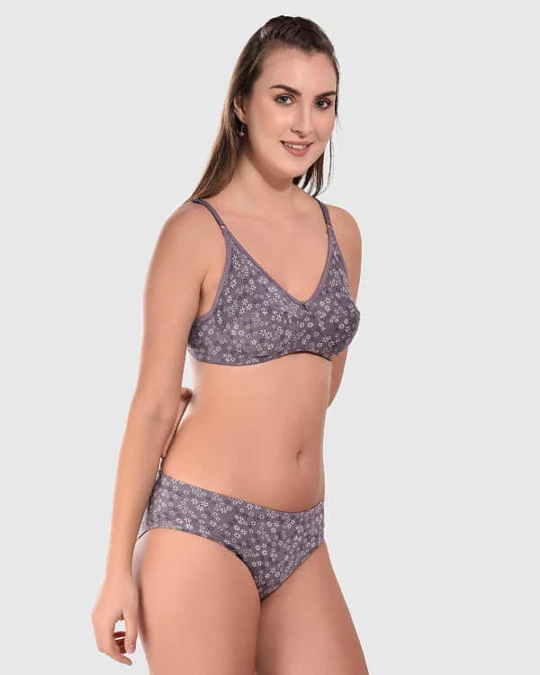 Non-Wired Full Coverage Bra With Hipster Panty - Image 2